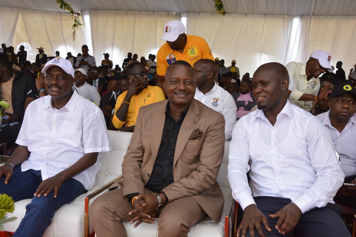 HonTwallafadil's tweet photo. Amidst the heavy down pour, the people of Wakiso have turned up in large numbers for the @mkainerugaba 2031 endorsement Baraza.

Vice chairman @chairtoyota ako hapa

Asante wakiso https://t.co/jU75NAIFKJ
