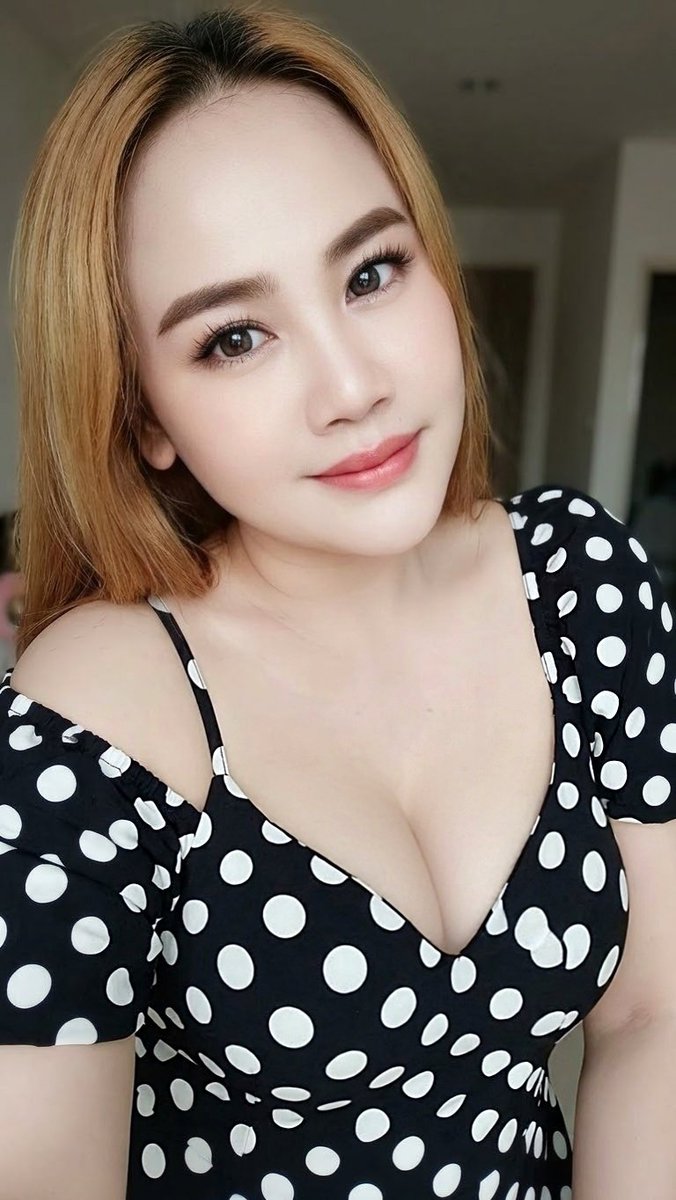 AlfrediaRork's tweet photo. ตอนแรกก็ไม่เชื่อ จนกระทั่งลองใช้เอง... ไอเทมลับที่บิวตี้บล็อกเกอร์เกาหลีโหวตให้เป็นอั���ดับ 1!" 🦋 ครีมกันแดดเนื้อซูเฟล่ บางเบา คุมมันนาน 🌤️
🆔 : papo2468
 0909458239 
#นวดหาดใหญ่ https://t.co/bzADrRcNNt