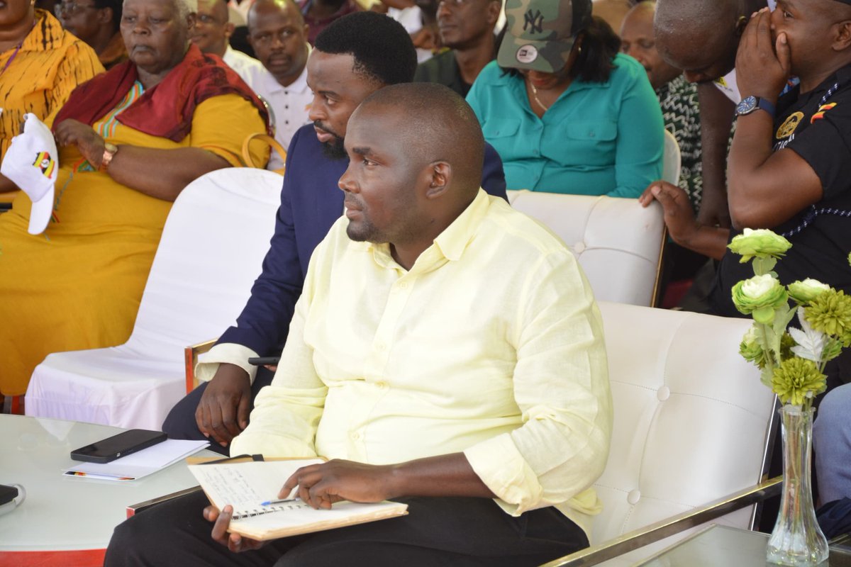 HonTwallafadil's tweet photo. Amidst the heavy down pour, the people of Wakiso have turned up in large numbers for the @mkainerugaba 2031 endorsement Baraza.

Vice chairman @chairtoyota ako hapa

Asante wakiso https://t.co/jU75NAIFKJ