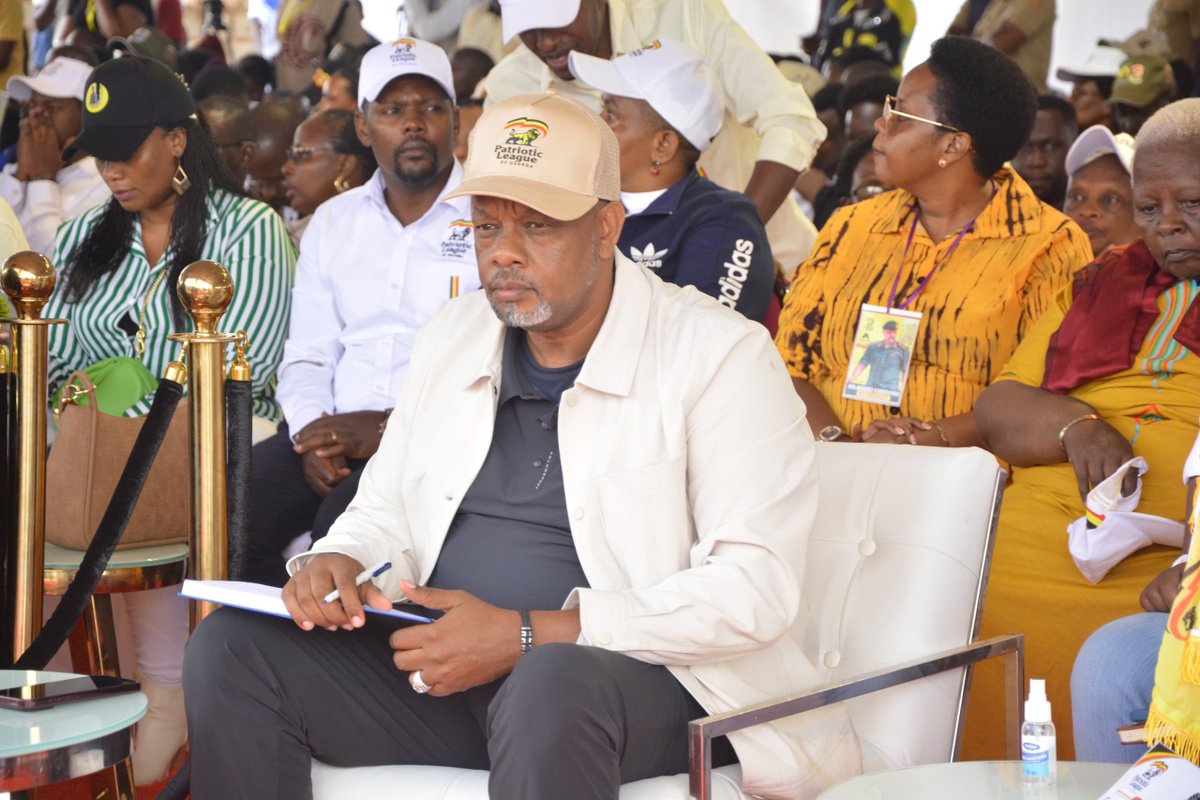 HonTwallafadil's tweet photo. Amidst the heavy down pour, the people of Wakiso have turned up in large numbers for the @mkainerugaba 2031 endorsement Baraza.

Vice chairman @chairtoyota ako hapa

Asante wakiso https://t.co/jU75NAIFKJ