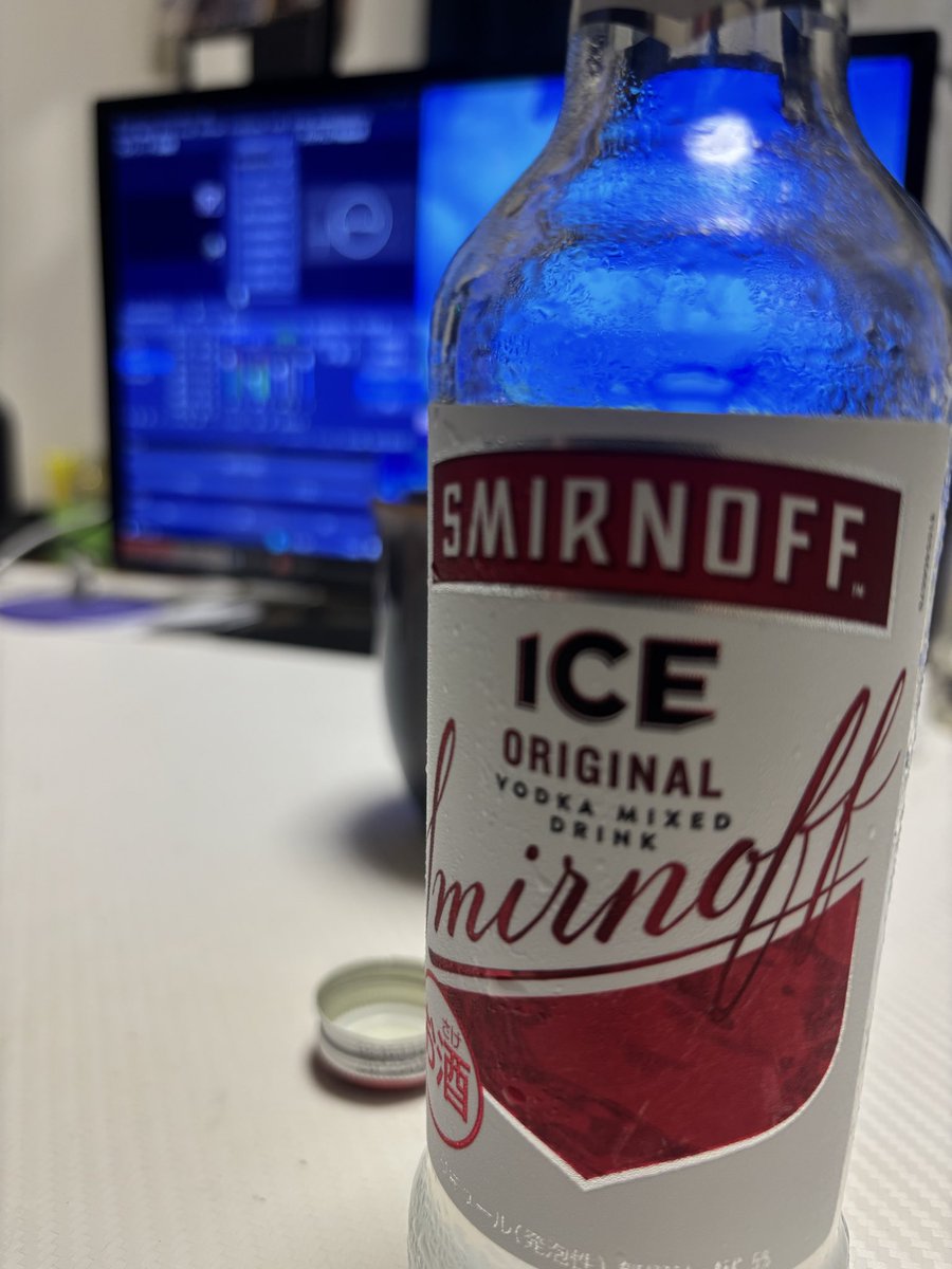 karodosinsi's tweet photo. 今日の配信はスミノフとともに #配信 https://t.co/vXFXZPGCKZ