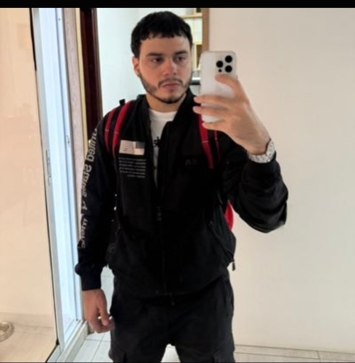 humbert852's tweet photo. @JuanDavidLlina1 @martinbarros11 Bomba camara , se imagino fue el culo de Alejandro Char , sal del cambuche https://t.co/19jNE0Lj2g