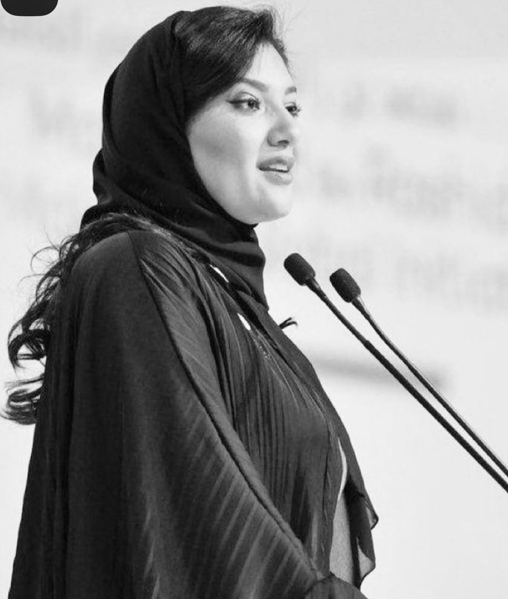 ljlj_op's tweet photo. أنا قدوتي سمو الاميره ريما بنت بندر 🖤🖤✨
#٢٠٣٠_بلا_نقاب3 
#نطالب_بحظر_نقاب https://t.co/6BncHiReEu