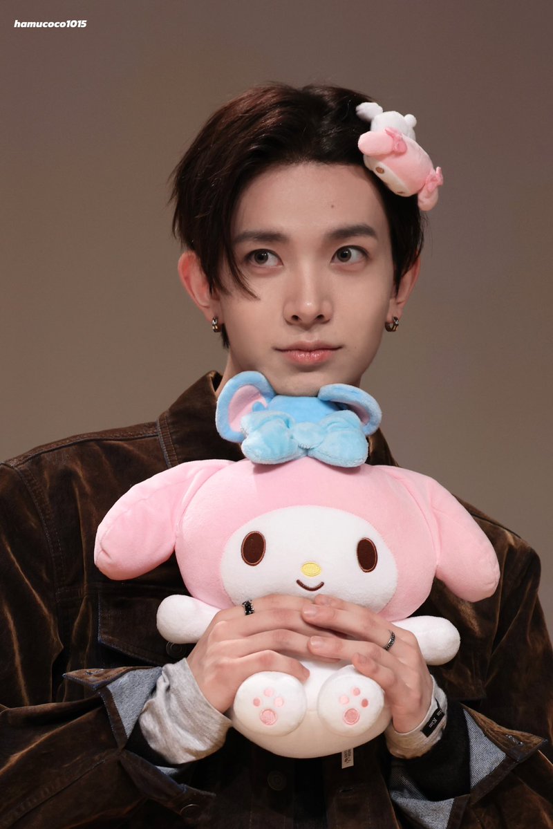 hamucoco1015's tweet photo. 261003

#EVAN #희승 #HEESEUNG #에반 #ヒスン https://t.co/WJCKKNKOeu