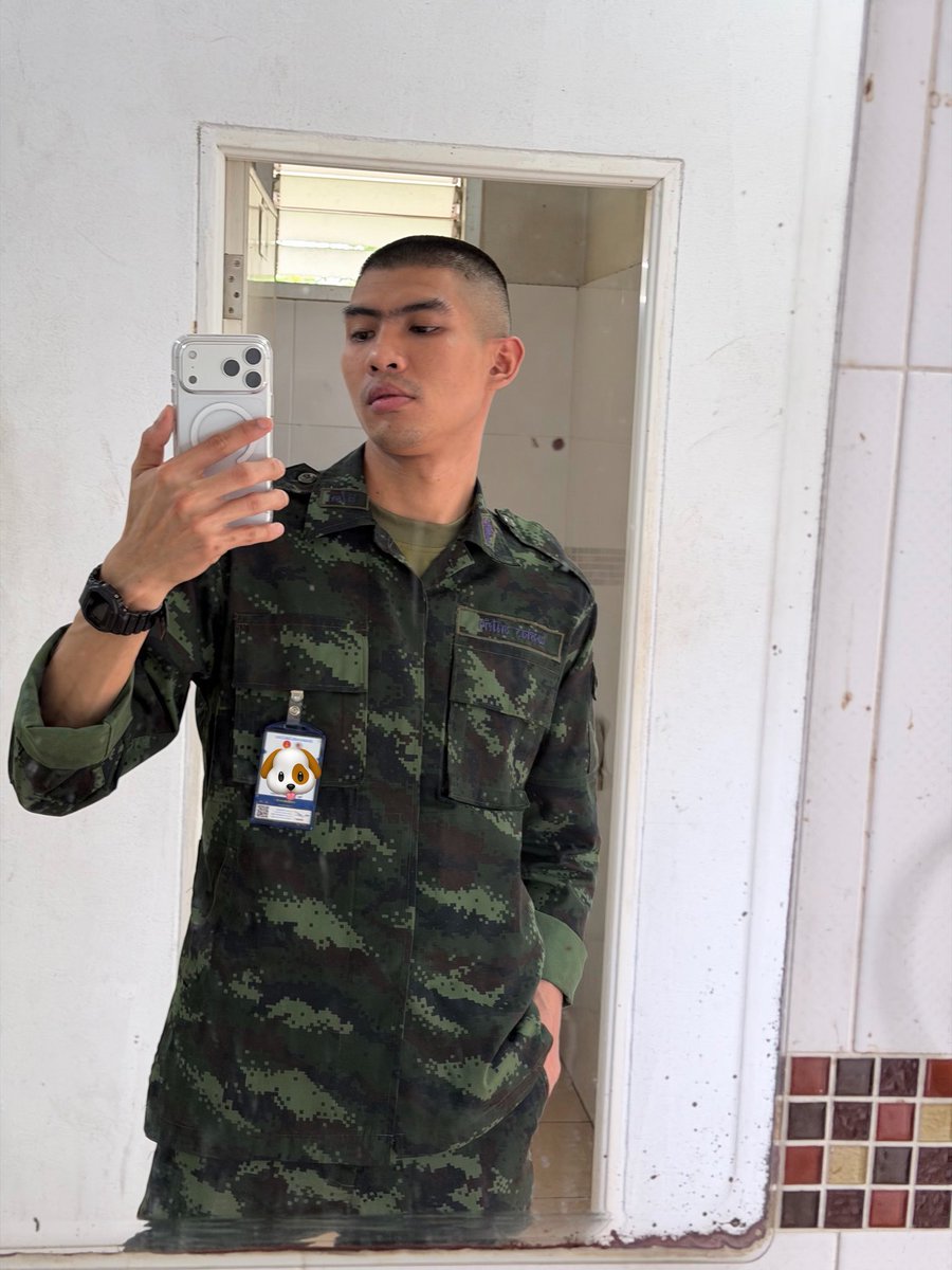 Ps271042's tweet photo. เหงาจัง ไปหาใครได้บ้างครับ 💂🏻‍♂️
#หัวเกรียน #ทหารตำรวจ #นายสิบ #ชักว่าวน้ำเเตก https://t.co/jSDMgR0dOb