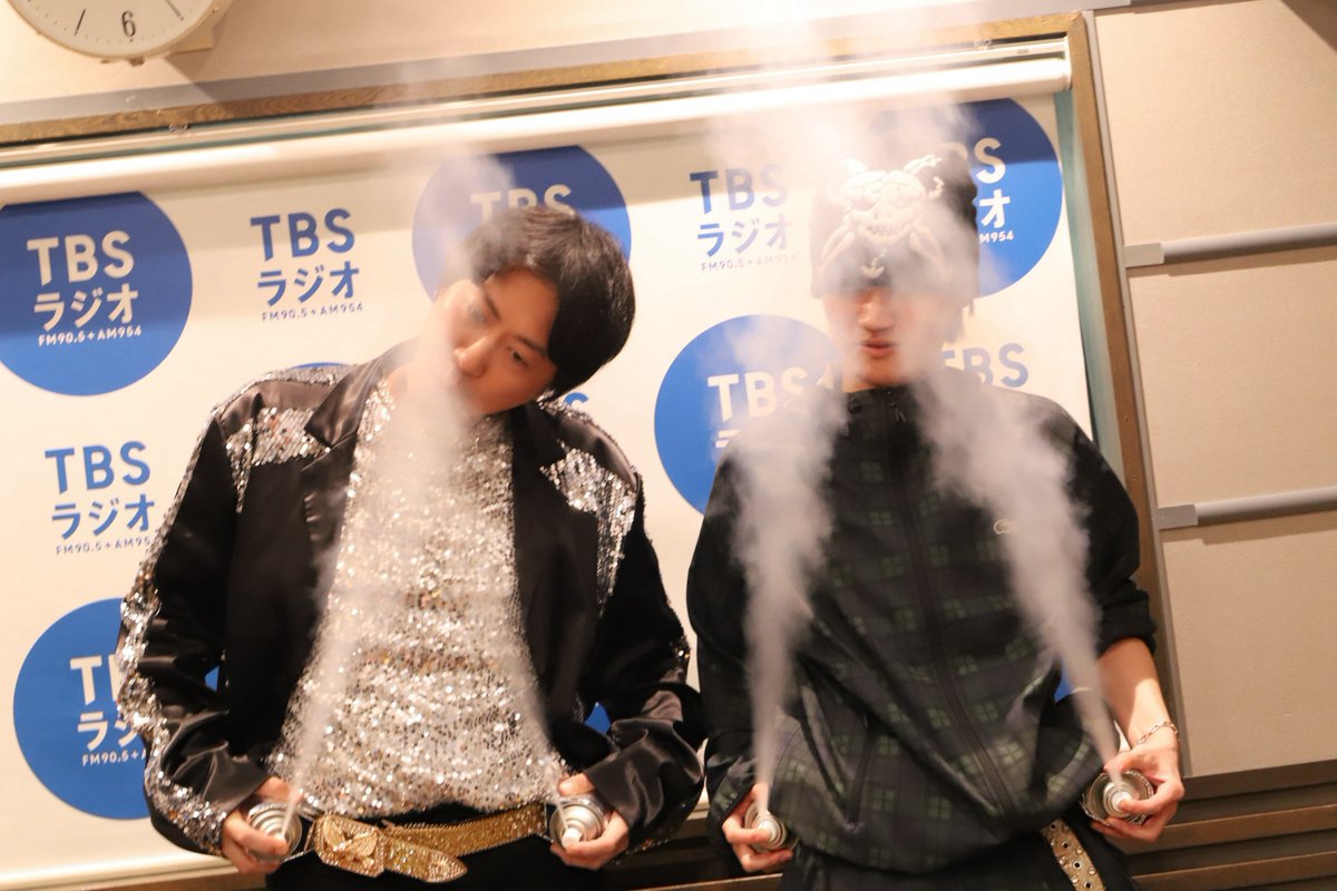 radio_talkabout's tweet photo. #トークアバウト 📻💨

ここからは
みんなの黒歴史を一気にｼｭｰ‼️

🔊ソーラン節で
　ジーンズが破れた・・

未だにジーンズを履いて
"ガチダンス" をすることが怖い🥹

#ヤジマリー 。 #TBSラジオ https://t.co/HY55vrNJV3 https://t.co/L71rlAMmqM