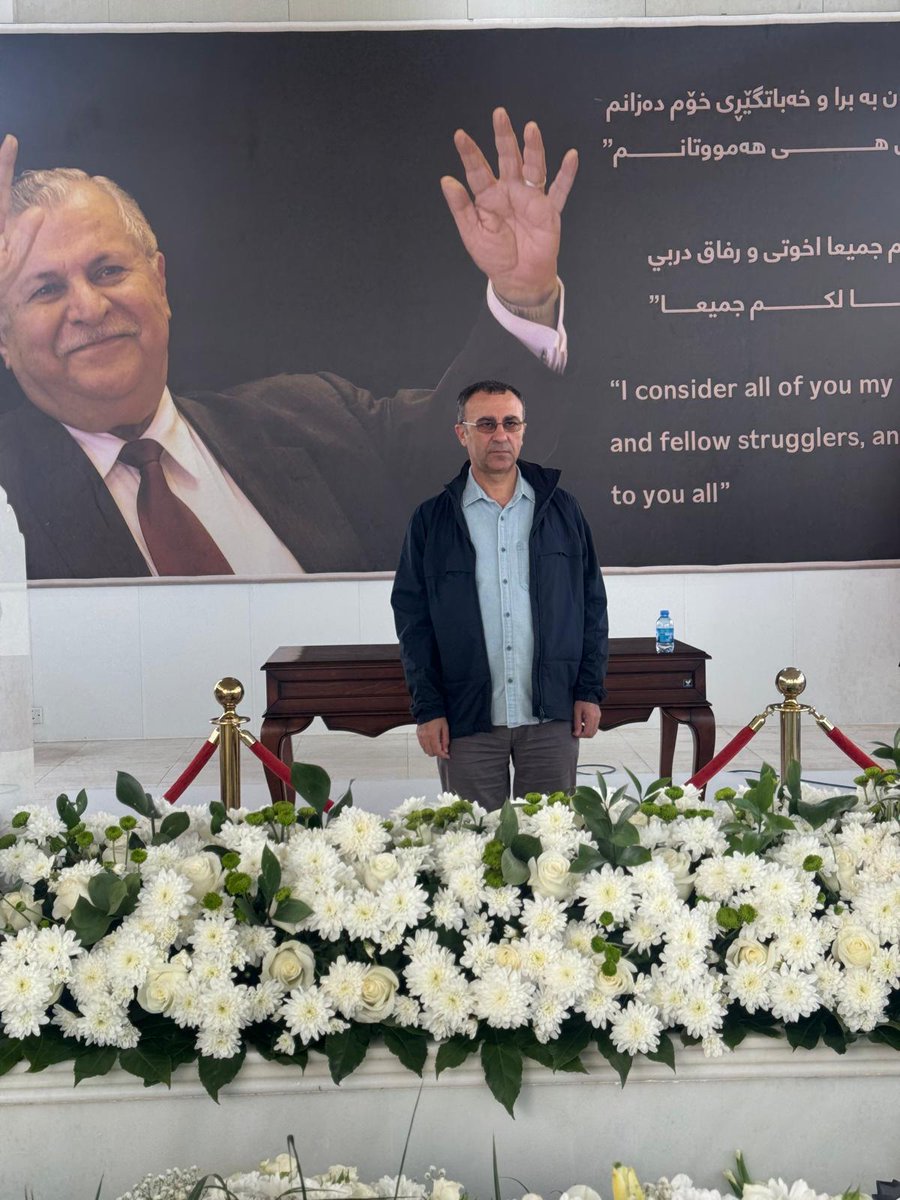 Erdalernow's tweet photo. Mam Celal’in (Celal Talabani) aramızdan ayrılışının 9. yıl dönümü.

Kürt halkının özgürlük mücadelesine büyük emekler verdi. Ardında bıraktığı boşluk hala doldurulamadı. Bugün de Kürt halkı Mam Celal’i arıyor.

Yarattığı değerler ve bıraktığı miras yol göstermeye devam ediyor.

Saygı, minnet ve özlemle anıyorum.

#MamCelal #CelalTalabani #YNK #Peşmerge #Kürdistan #Kürtler #Süleymaniye