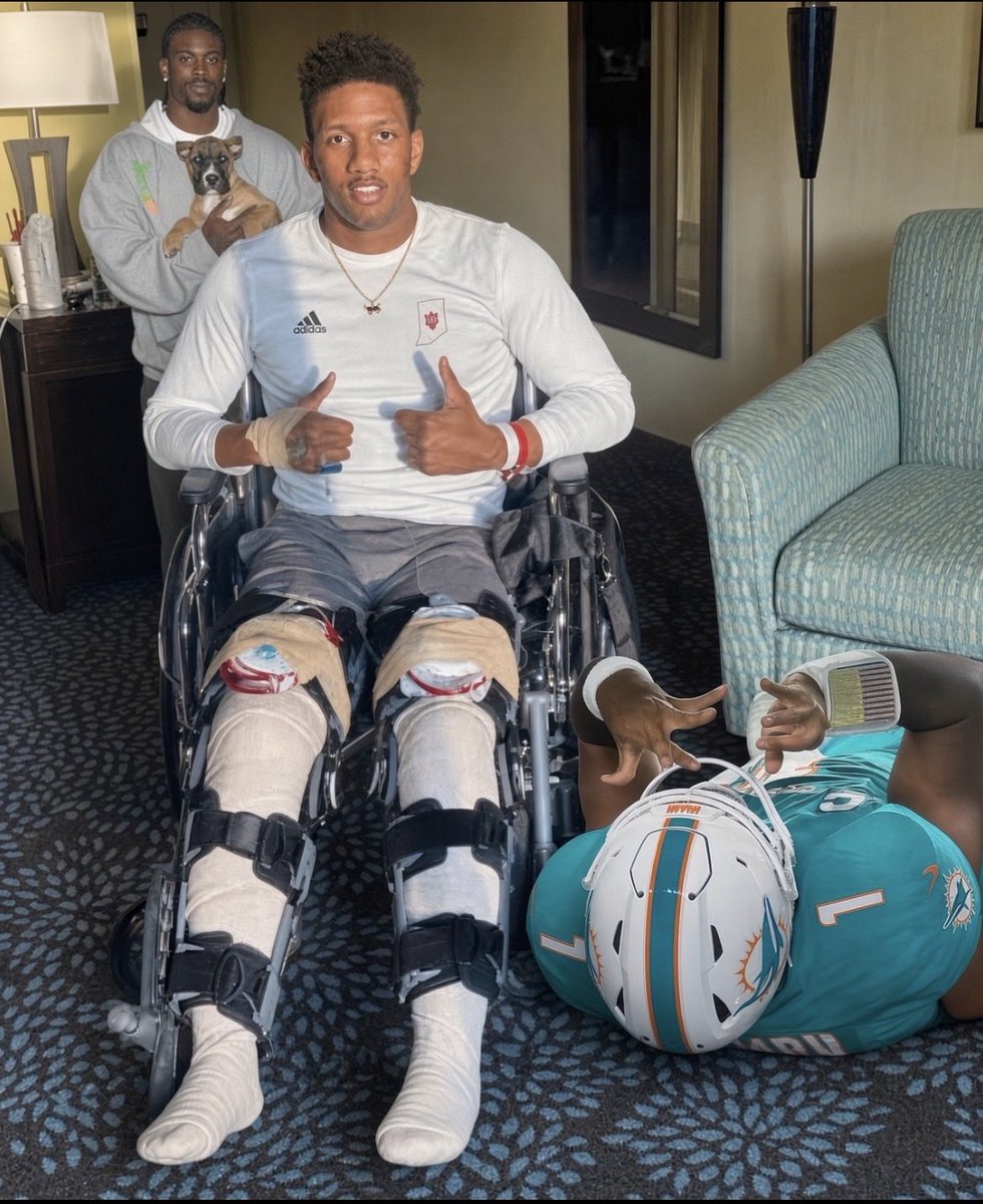 Terranc71785436's tweet photo. Falcons QB room crazy https://t.co/bM4kdZuKVv