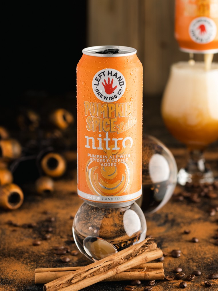 LeftHandBrewing's tweet photo. Up your pumpkin spice latte game with this cozy can of fall. 🎃 

Our brewers’ blend of cinnamon, ginger, nutmeg, and allspice combine with pumpkin and Ozo’s Ursa Major coffee, satiating this celebrated seasonal craving. 🍂 https://t.co/IDWGinKkWp