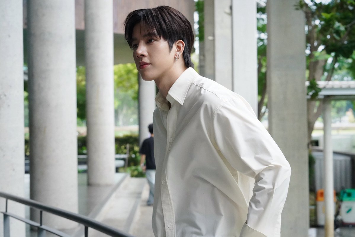 FThanatsarun's tweet photo. งั้นกานต์ก็โสด

#อีกาสมาคมEP3 
#thecrowclubep3
#frankthanatsaran https://t.co/ieVkOv3BzV