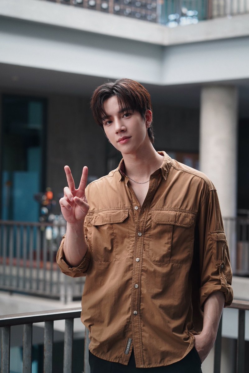 FThanatsarun's tweet photo. งั้นกานต์ก็โสด

#อีกาสมาคมEP3 
#thecrowclubep3
#frankthanatsaran https://t.co/ieVkOv3BzV