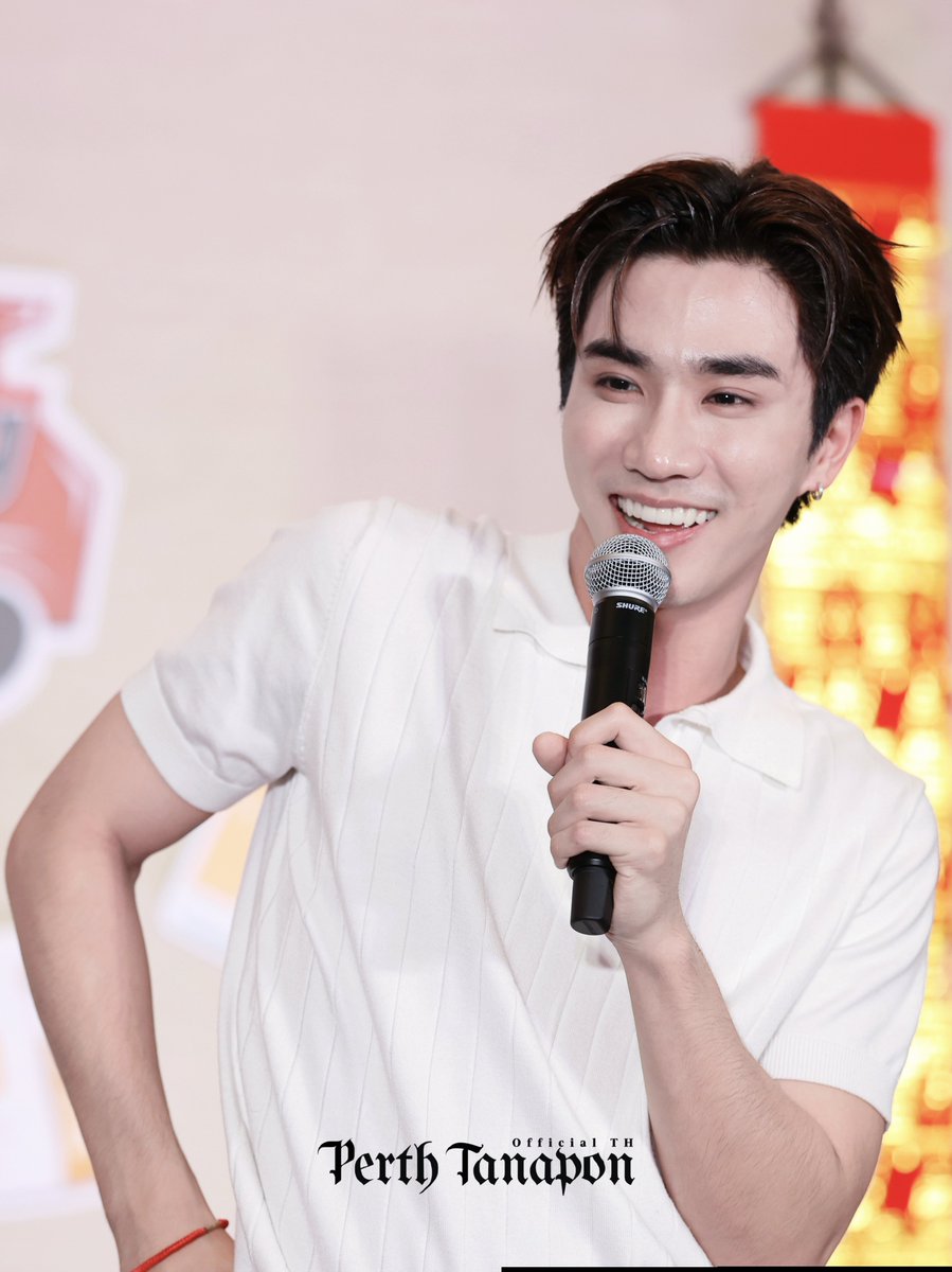 PerthOfficialTH's tweet photo. เสื้อขาวหล่อขนาดเลยเจ้าาา

PERTH PAIAEW CHIANGMAI

#DrAllyinCNXwithPerth
#PerthTanapon #KDPPE https://t.co/VBpu4IpALl