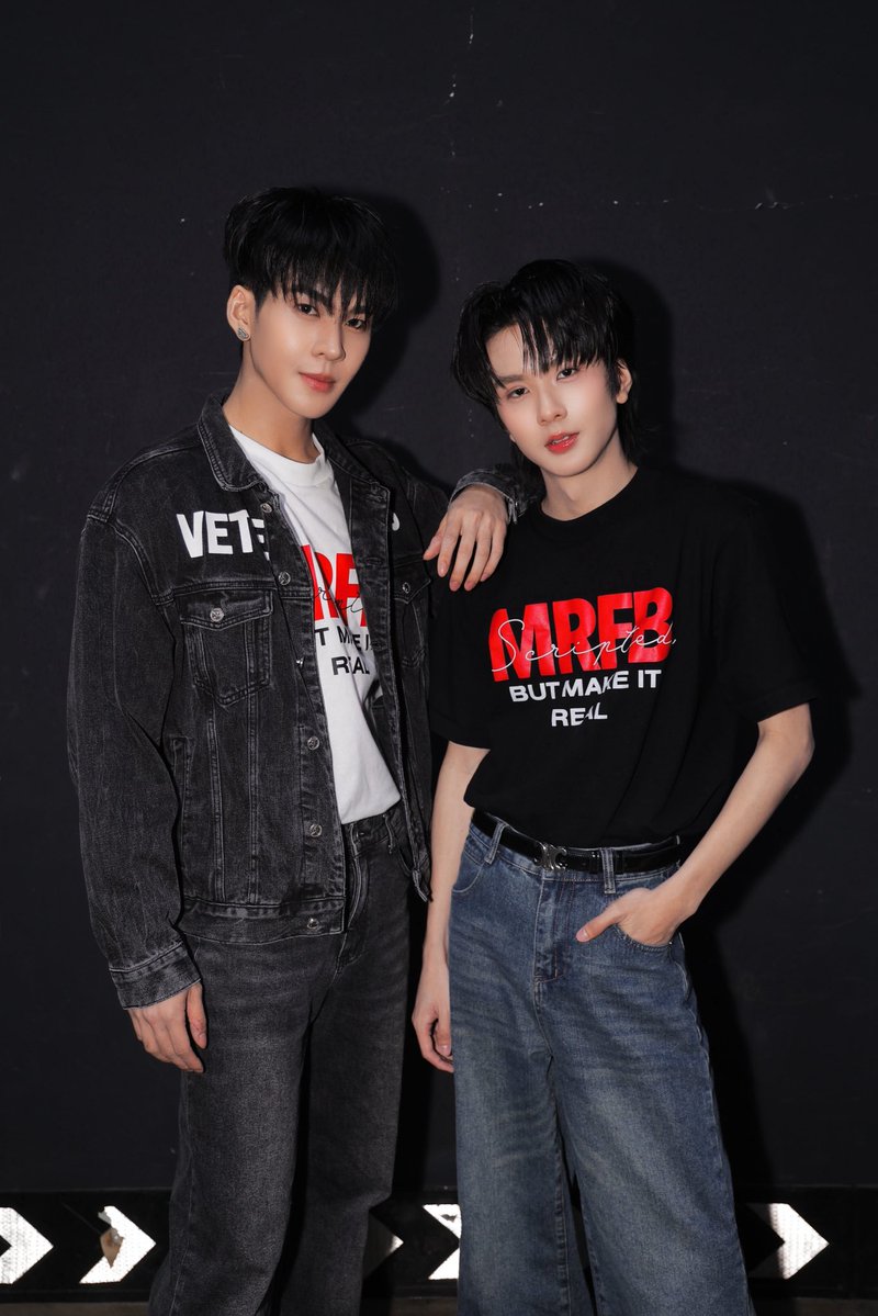 MrFanboySeries's tweet photo. MR. FANBOY Presented by iQIYI 📸💚

อู่อู๋ ธนภูมิ เศรษฐสิทธิกุล รับบท เติร์ด
เซฟ วรพงษ์ วาเลาะ รับบท ว่าน

MR FANBOY CHAPTER 6
#MrFanboyEP6 https://t.co/HmZmVrhcNC