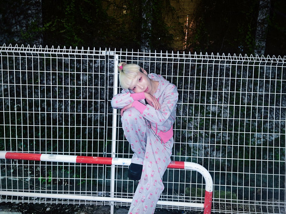 pei_sakigake's tweet photo. ﾍ^ヽ､　 /⌒､　_,_　 |
　　￣7　 ( ╭ ∞ ╮）
　 レ　　　＼_/￣＼_｣
＿/　　　　　　　　 {
_ﾌ　●　　　　　　　ゝ
_人　　　ο　　●　  ナ
　 `ト､＿　　　　 メ
　　　 /　 ￣ ーィﾞ  𝙜𝙤𝙤𝙙 𝙙𝙖𝙮だったよ🩶🩷
　　 〈ﾟ･｡｡｡･ﾟ 　丶　　　ありがとう💛 https://t.co/t5ptyp2RRT