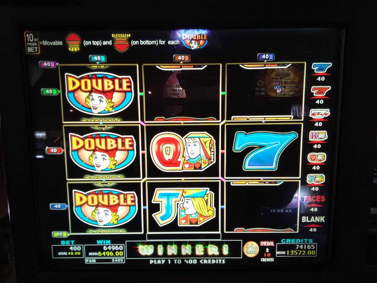 brigadier_zyera's tweet photo. #バイヨン　#メダルゲーム
JOKERRUSHに助けを求めるも65000枚ペロリと飲み込む😭
追加5万枚してプレイ始めたら左側に全部矢印
トップライン https://t.co/ztiyiPsrIc