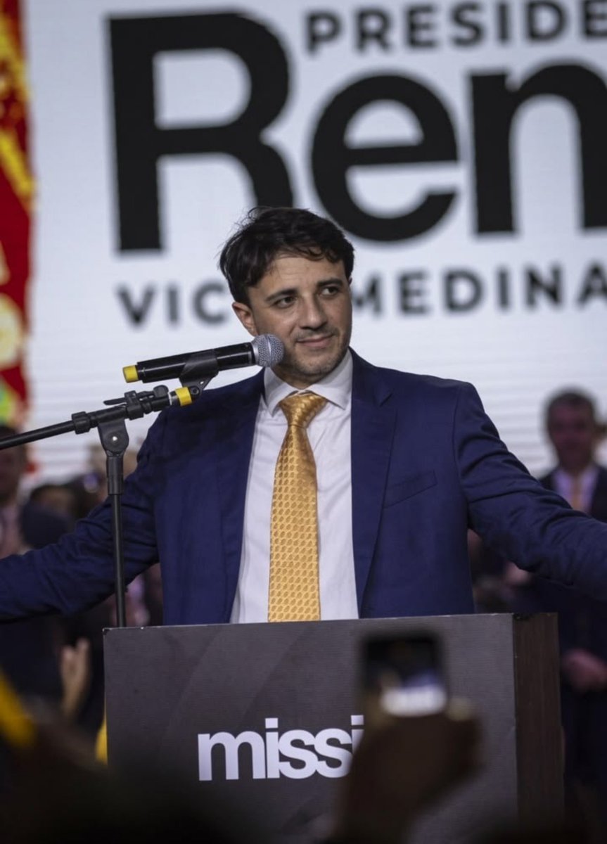 pemoam1's tweet photo. 🚨 Eleitores de FLÁVIO estariam MUDANDO seu VOTO para RENAN SANTOS nessas últimas horas.

FUGA de debate seria o motivo. 

E você, vai ficar de fora da ONDA RENAN? https://t.co/RQisOK3G1Y