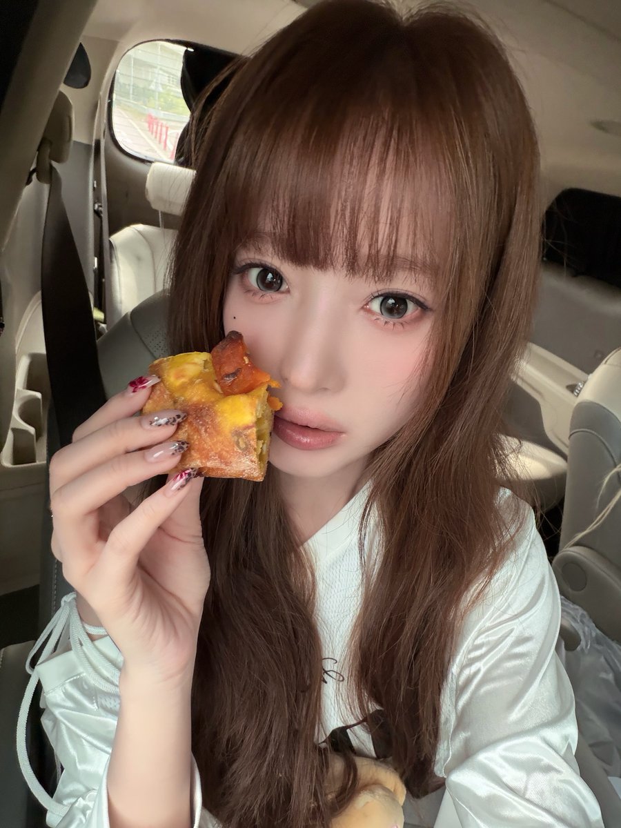 H1KEY_official's tweet photo. [🧸✨] 나 언니 빵 먹을게~~?! ₍ᐢ ɞ̴̶̷ ̫ ɞ̴̶̷ ᐢ₎

#H1KEY #하이키 #ハイキー
#SEOI #서이 #ソイ
#GORUN https://t.co/G9ksQIQ622