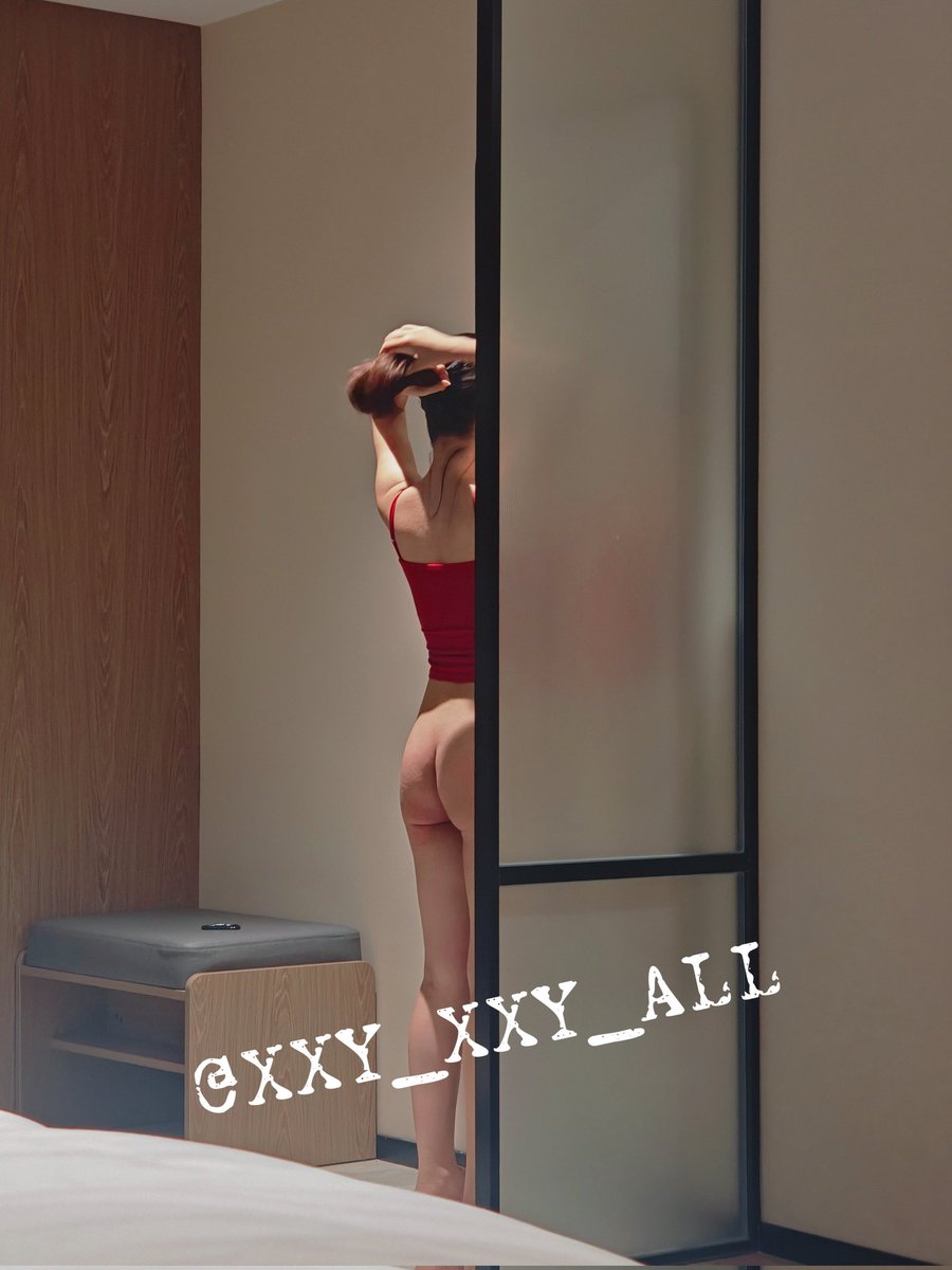 XXY_XXY_All's tweet photo. P图一点都不累
我能一口气P7张！

（哥哥偷拍的这张显得我pp好圆好喜欢🥹）

🍑:七七@XXY_XXY_ALL
👏:阗野@honnln1

#sp #小圈 #男主 #女贝 #spank #spanking #打屁股  #csj https://t.co/tSTyKNOxBP