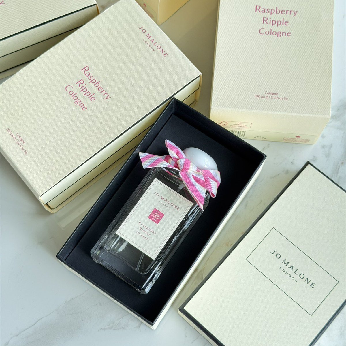 Fon_srlk's tweet photo. พร้อมส่ง

Jo Malone Raspberry Ripple 100 ml พร้อมกล่อง + ปลอก Limited

💕 3,890฿

💕 รับถุง + 100฿

✨กลิ่นใหม่ Raspberry Ripple จาก Jo Malone London  ฟีลผู้ดีอังกฤษไปปิคนิคซัมเมอร์ กินไอติมราสเบอร์รี่ริมทะเลเลยค่ะ https://t.co/yOTOucBaBU