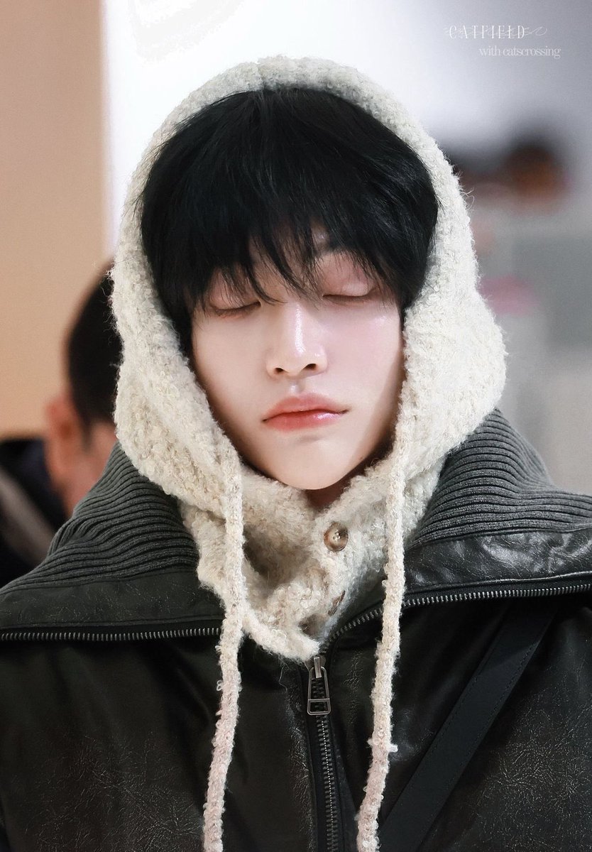 seswsa01's tweet photo. 전설의 원빈 바라클라바 보쟈. ⸍ɞ̴̶̷ ⩊ ɞ̴̶̷⸌♡ https://t.co/CroC0OVw1u