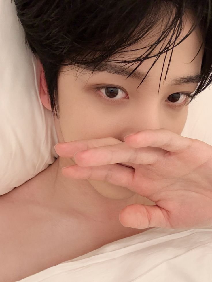 mglooks's tweet photo. OP asked yungi what they like most about each other.

yunho said mingi's shoulders 
mingi said yunho's eyes https://t.co/bqhoPA7vPU