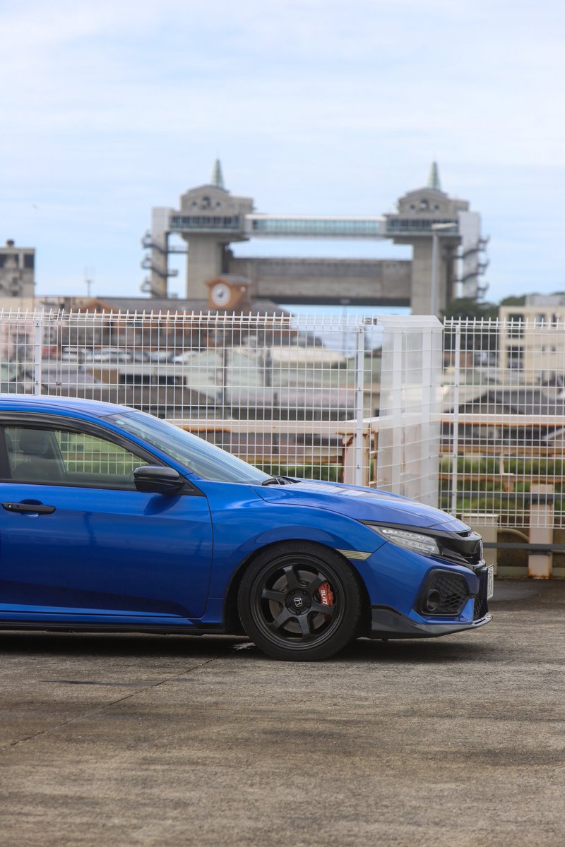 fk7_punch's tweet photo. #9月を写真４枚で振り返る

自由の女神像、びゅうお、愛犬、大井川鐡道
愛車と共に https://t.co/oAPYNkRI2M