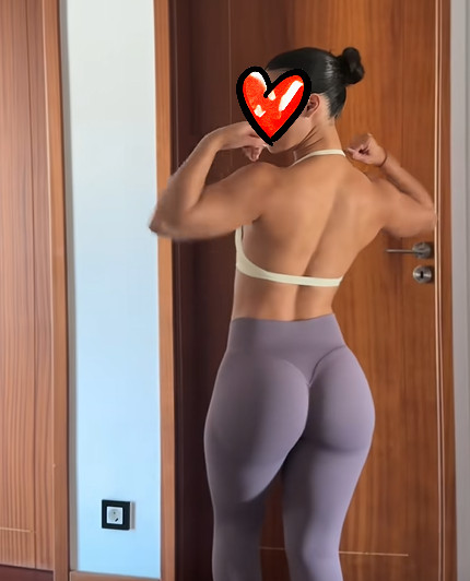 AlfaDomina1's tweet photo. Mandando essa bunda de vadia pro negro comer sem dó https://t.co/rhknVq9mkr