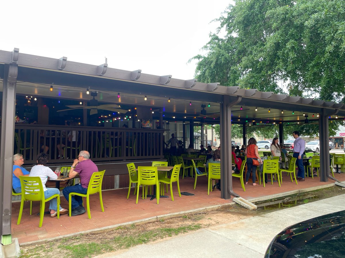 ciscosalsaco's tweet photo. Saturday nights are made for the patio at Cisco’s. Join us for live music from 7:30–10:30 PM, plus Late Night Happy Hour from 8–10 PM. Grab a table, bring the crew, and stay awhile. 🎶🌙 https://t.co/tPnpBALGjm