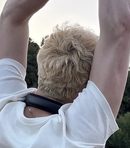 NXT2BANG's tweet photo. im so endeared by the back of his head https://t.co/soMfEAtTxL