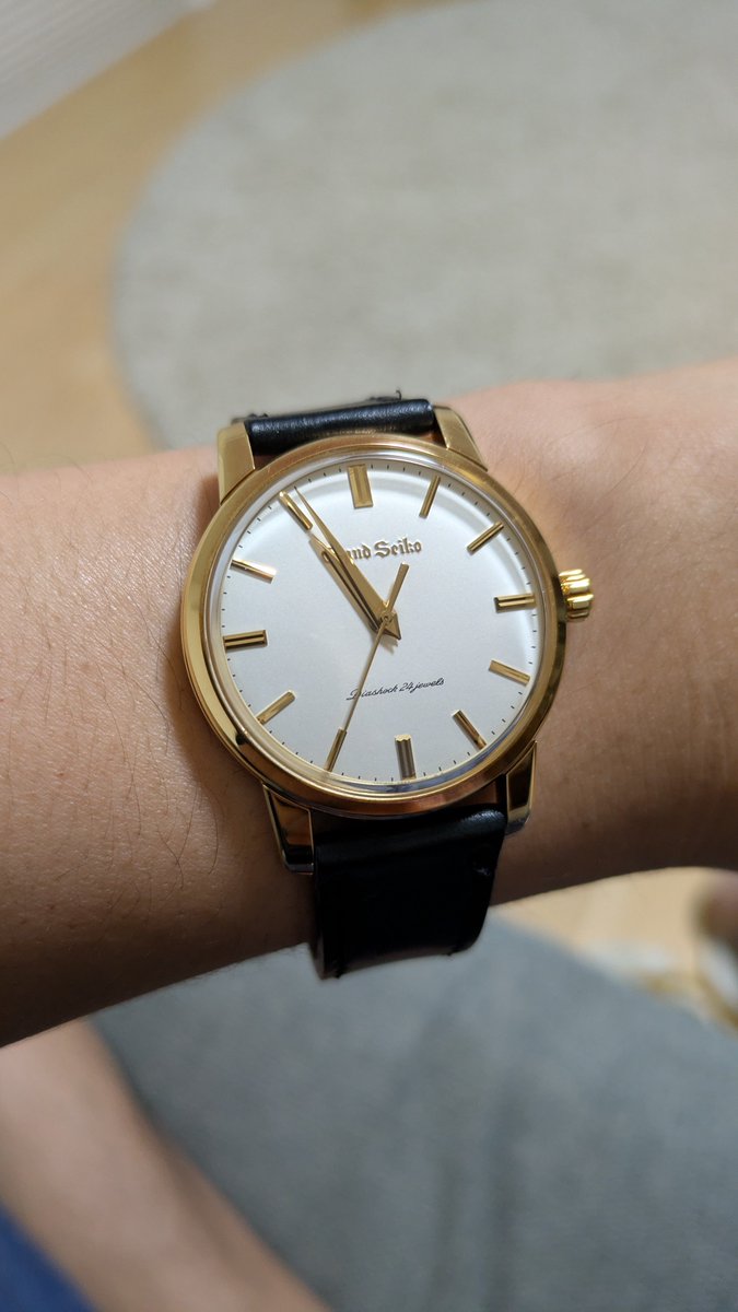 Yestermorrow26's tweet photo. 今から無職転生を観ようと思う。
#グランドセイコー #Grandseiko #Grandseiko1st https://t.co/HLbiUGfTF9