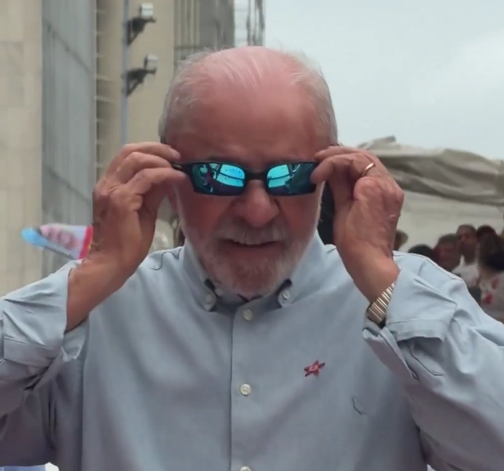 SoraValorForm's tweet photo. Eu me preparando pra votar amanhã 😎 https://t.co/o3Oi3PF2a1
