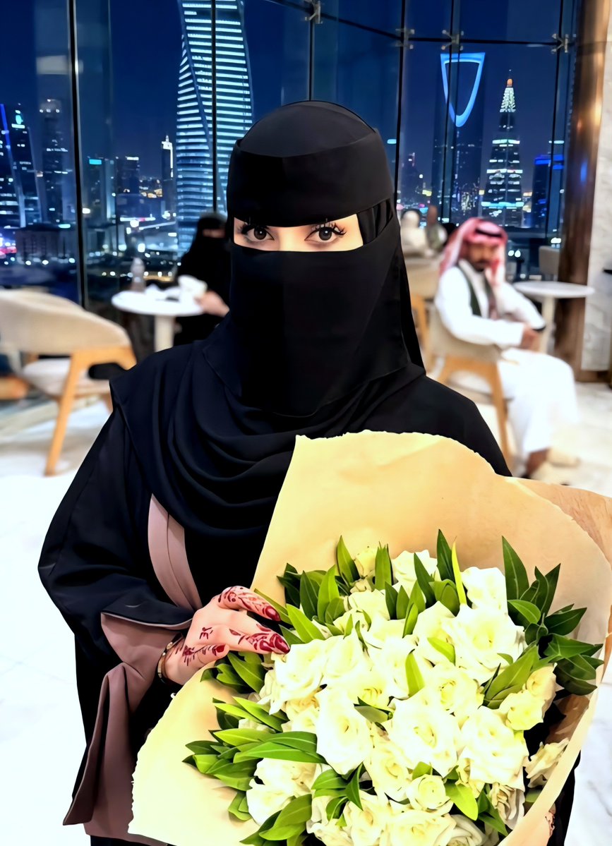 aufqbjhrjvhrv's tweet photo. تتوقع يجيك ايفون 18. ك. هدية ولا لا؟ 

متابعه وتعليق لكي تربح معنا 🔁🎉 https://t.co/z9RvjlPy5U
