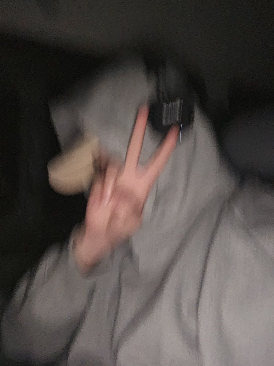 nikilves's tweet photo. ni-ki blurry selcas >>>>> https://t.co/P8cfNXwNyc