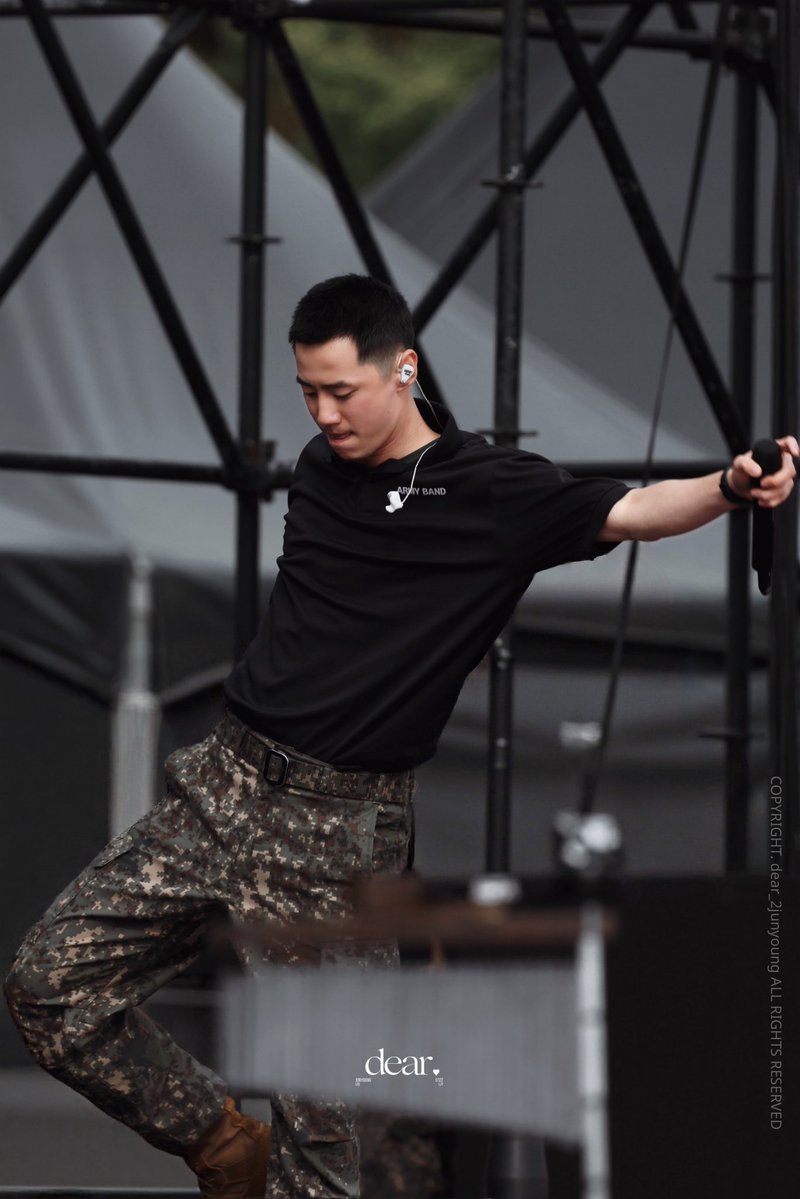 dear_2junyoung's tweet photo. 261003 지상군

dance, is life!
#이준영 #leejunyoung
#イジュニョン #李濬榮 @1ee_Jun_Yxxng https://t.co/5r1fReyIvy