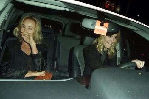 PAULSONLEG4CY's tweet photo. jessica lange after one season of ahs while sarah paulson willingly signs up for another 46 https://t.co/VJ2USUYKt8
