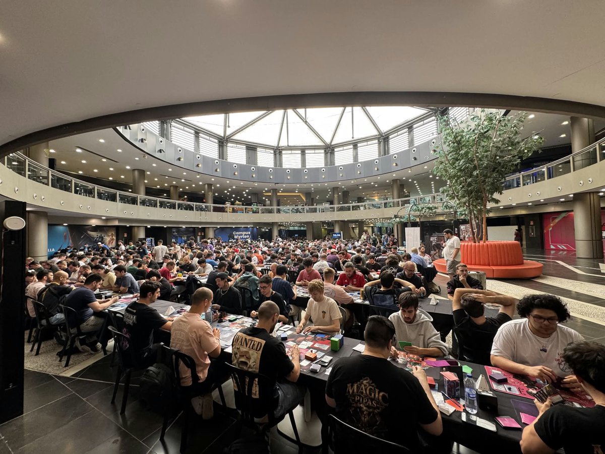 berti_ux's tweet photo. Showdown in Murcia, what a beautiful sight 🥰 https://t.co/pFHSGYwJoq