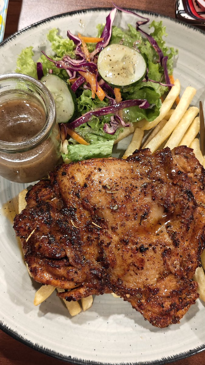 TiqaTeukie's tweet photo. Chicken steak🍴 https://t.co/OU0z0P829U