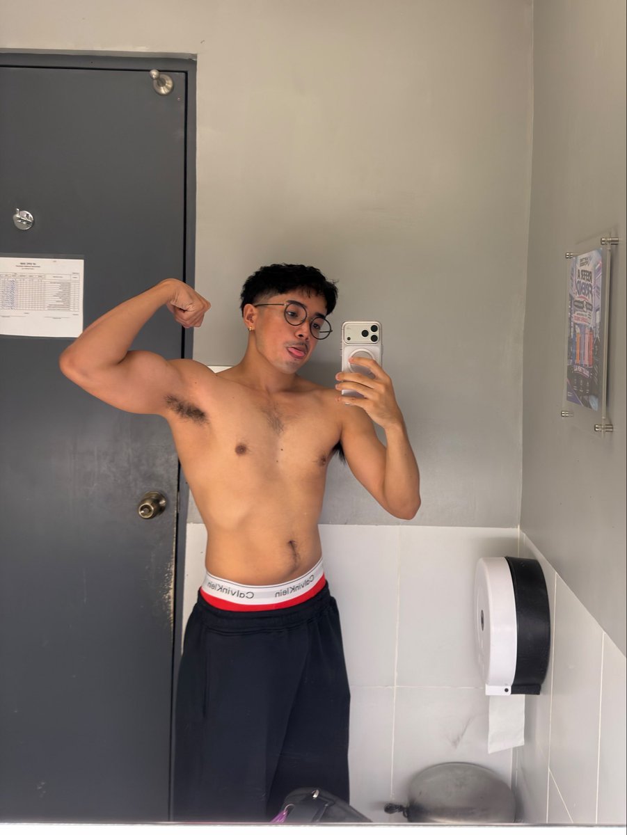 bratpapi_'s tweet photo. whatever https://t.co/IpZo6v8QEW