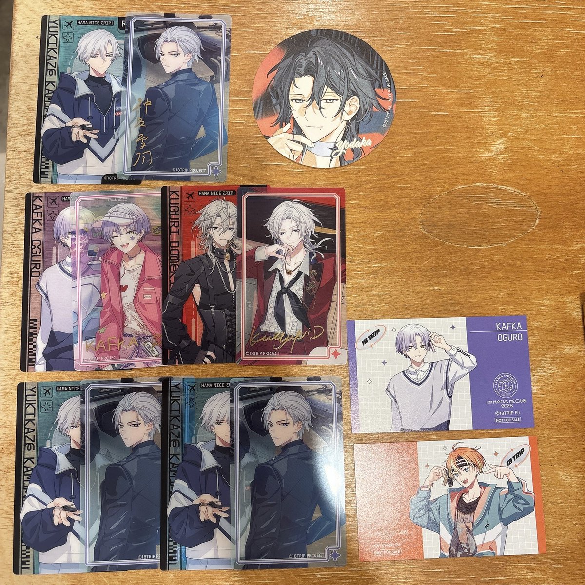 yudouhu_spring's tweet photo. 【交換】18TRIP エイトリ ハマメグリ クリアシート クリシ コースター 特典

（譲）雪風（箔/N） 可不可（箔） 潜（箔） 可不可 あく太 夜鷹
（求）千弥 礼光 琉衣

箔⇄箔
出先で撮影したためスリーブなしですが、現在スリーブにて保管しております。

郵送交換

お気軽にお声がけください！ https://t.co/oH3NulXckr