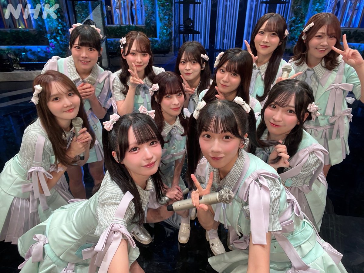 nhk_venue101's tweet photo. 📺#Venue101EXTRA NOW ON AIR✨

👑≒JOY（#ニアジョイ） / #サマーツインテール👑

放送は同時配信中👇
スマホでも見られます📱
https://t.co/urNvCs1zm6

✅#天野香乃愛 と #市原愛弓 がダブルセンター❣️
✅ツインテールを表現した振り付けに注目✨ https://t.co/Oz1KP8waNI