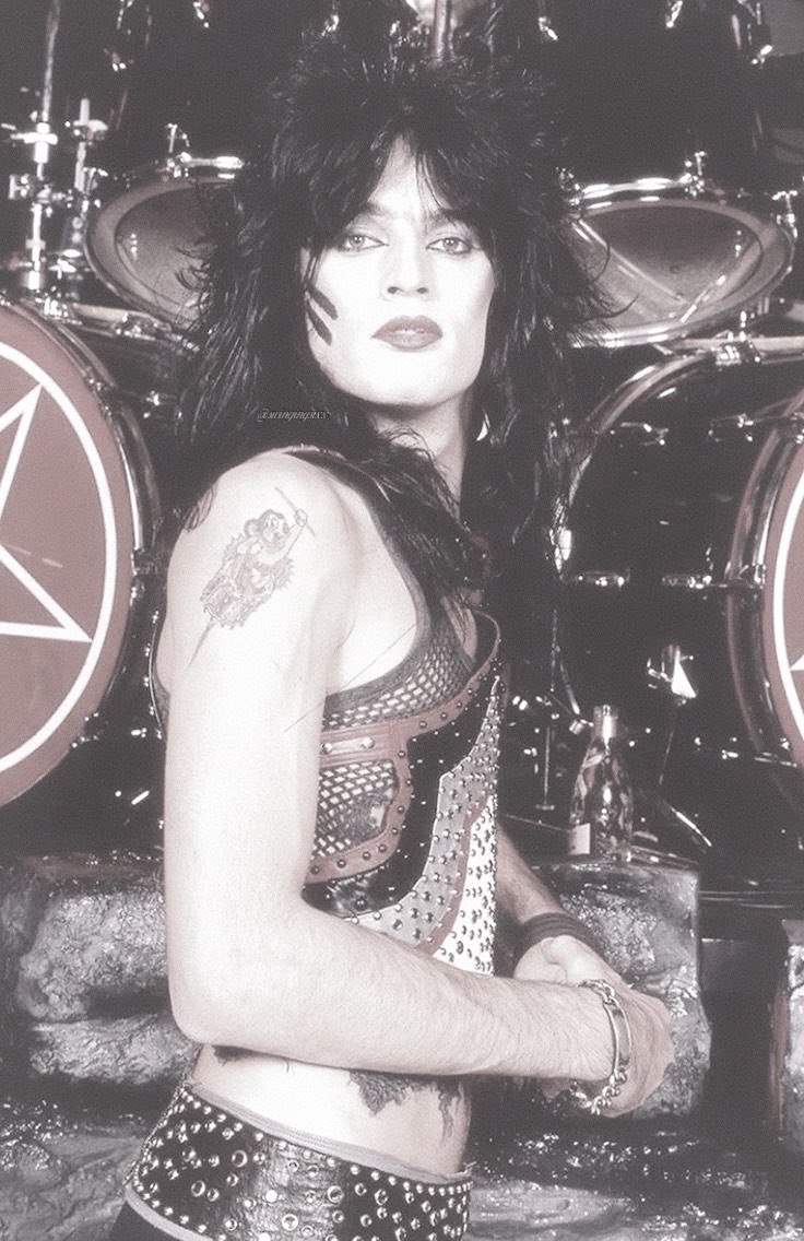 swingingsixx's tweet photo. wishing tommy lee the happiest 64th birthday! ♡ wishing you nothing but love, happiness and many more years of rock ’n’ roll! ✧ https://t.co/wYv7vPeyrq
