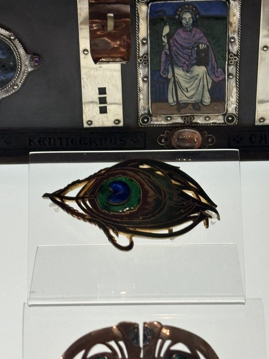 GodWhatAmIEven's tweet photo. The eye and the lonely and others if you want to assign https://t.co/RAxbGi7otT