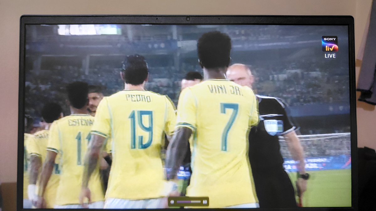 dsourav19's tweet photo. Gonna be interesting ⚽️ 
Ind vs Brazil
WHO'S GONNA WIN???
#FootballFans #indian #brazil #football https://t.co/YwO1u0hjn7