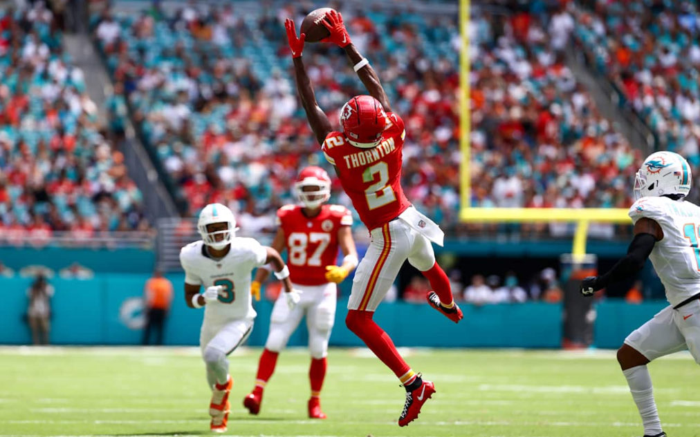 Daily_Chiefs_'s tweet photo. Travis Kelce led the Chiefs in receiving yards in Weeks 1 &amp; 2.

Rashee Rice took the crown in Week 3 against Miami. 🔥

So who leads the Chiefs in receiving yards against the Raiders? 👀 https://t.co/PFffsAEB75