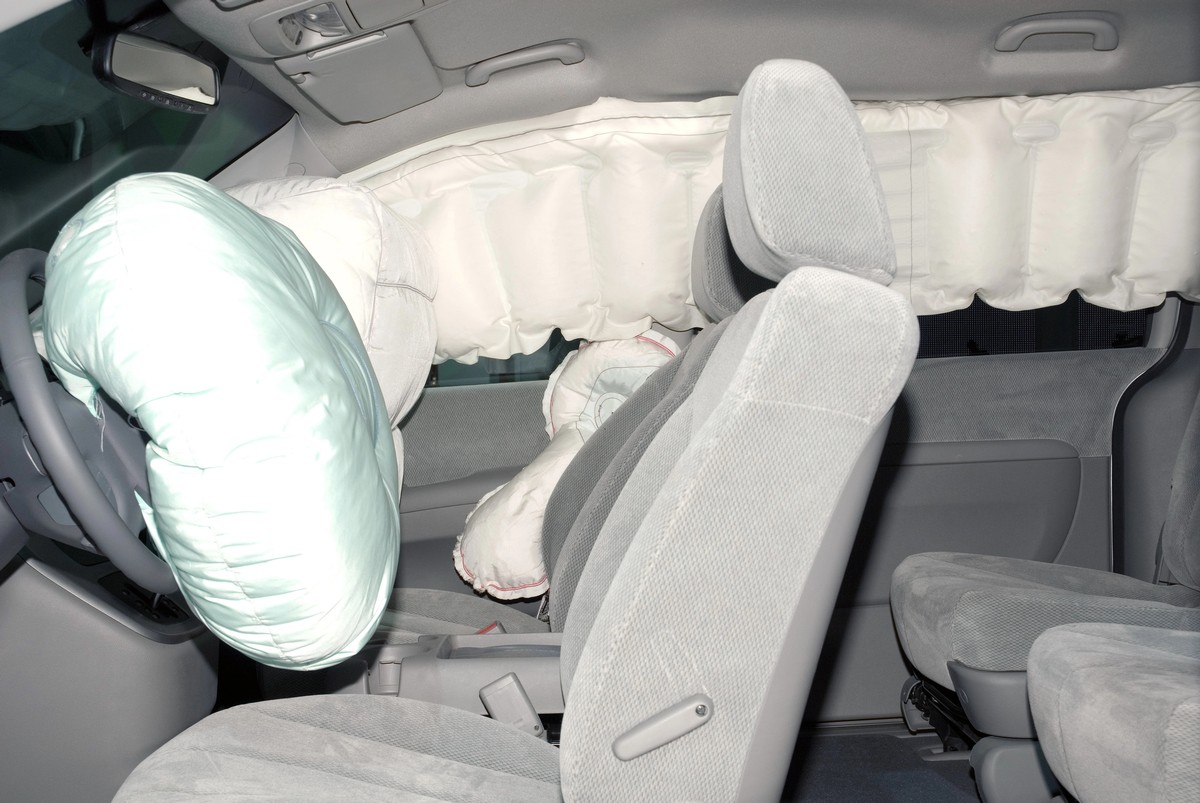 BRBAutoBody's tweet photo. After Airbags Deploy, Can the Car Still Be Fixed? dlvr.​it/TVm4w1 https://t.co/kM2FUnDh8u