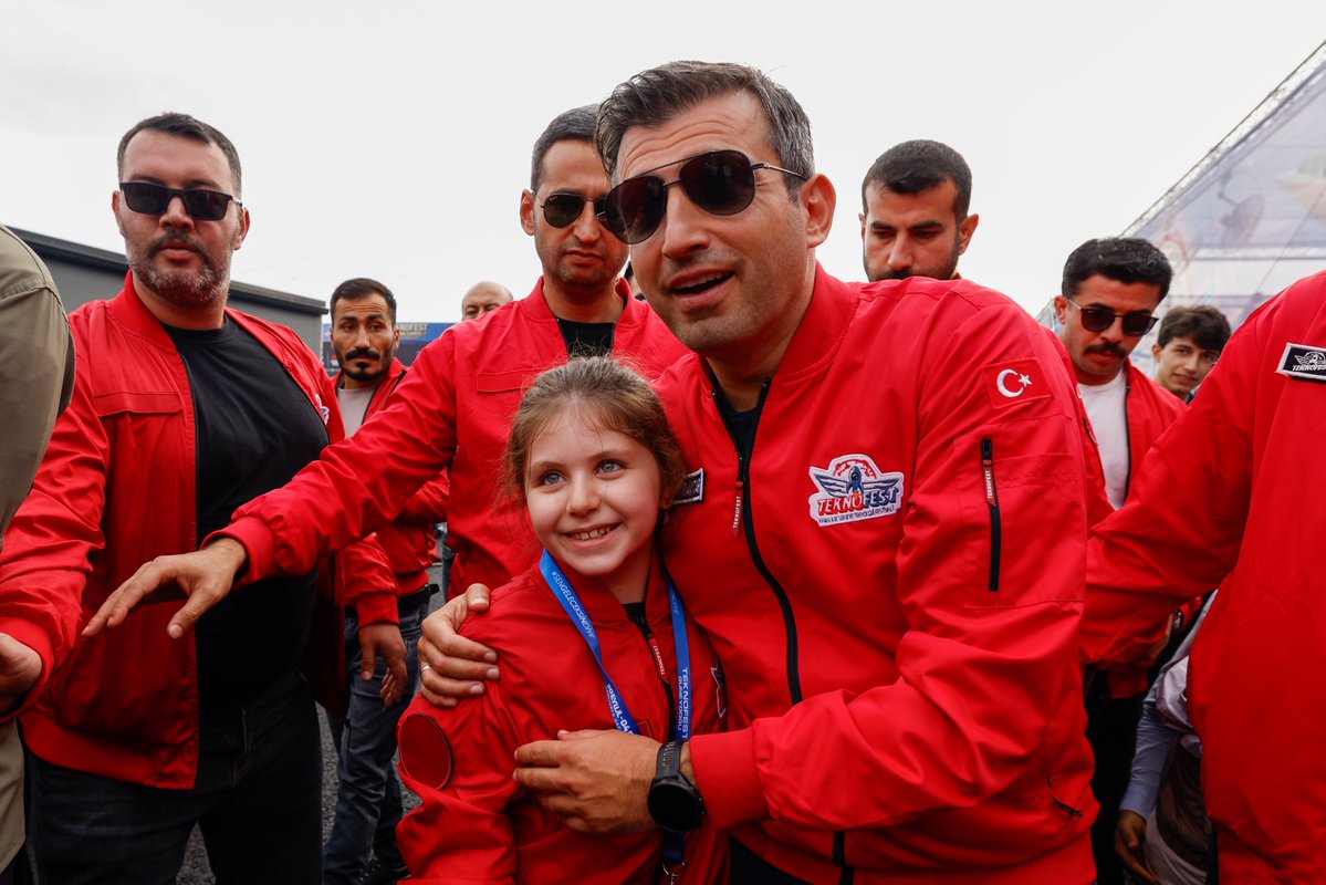 Selcuk's tweet photo. Tarih Şanlıurfa'da başladı, teknoloji Şanlıurfa'da yükseliyor! 🤜🤛

#TeknofestGüneydoğu 🚀

History began in Şanlıurfa. Technology is rising in Şanlıurfa! 🤜🤛

#TeknofestSoutheast 🚀 https://t.co/uJK3jKAGBR