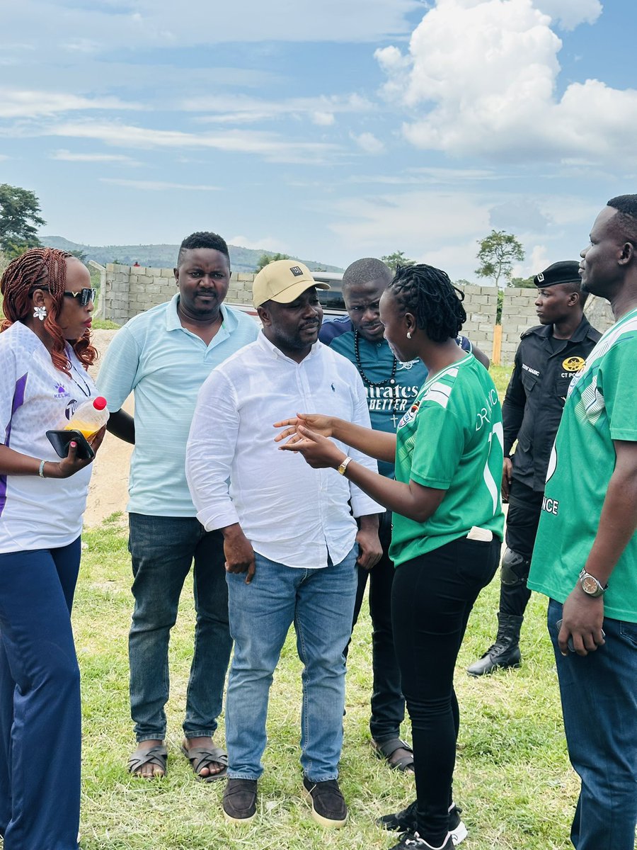 IsmailKasule4's tweet photo. We are at the Royals Park Butema for the second leg of the FUFA Drum clash between Bunyoro and Lango Provinces.
We are here to celebrate our ancestry!
#Fufa https://t.co/wlvaZGhTIe