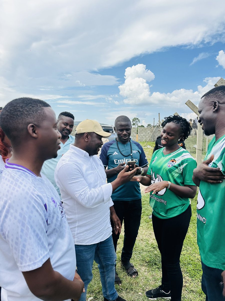 IsmailKasule4's tweet photo. We are at the Royals Park Butema for the second leg of the FUFA Drum clash between Bunyoro and Lango Provinces.
We are here to celebrate our ancestry!
#Fufa https://t.co/wlvaZGhTIe