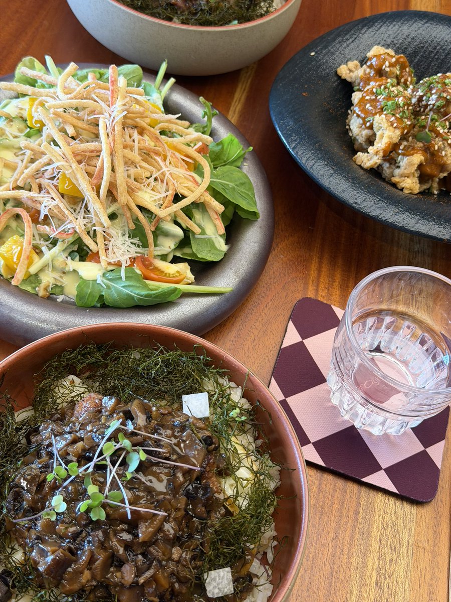 cess4evah's tweet photo. Something has changed with Eraya, and I mean that in the best way! The food tastes so much better now.  The vibe and interior have also become more inviting, mas homey na siya, with a touch of old-world charm that makes the place feel warm, cozy, and nostalgic. https://t.co/153tj33JE5