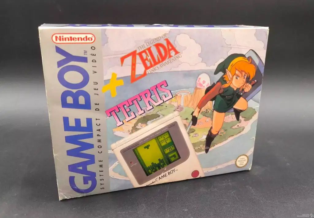 tlozdaily's tweet photo. link’s awakening + tetris game boy bundle — 1993 https://t.co/i85xyO33bd